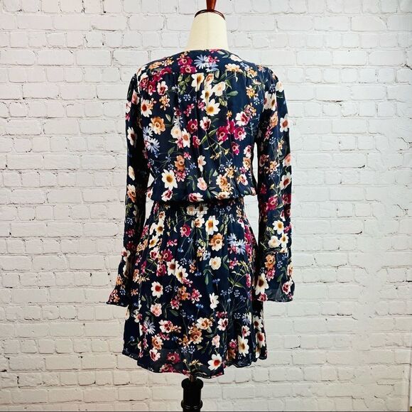 Parker Silk Blend Navy Floral Long Trumpet Sleeve Waist Tie Dress - Picture 4 of 11